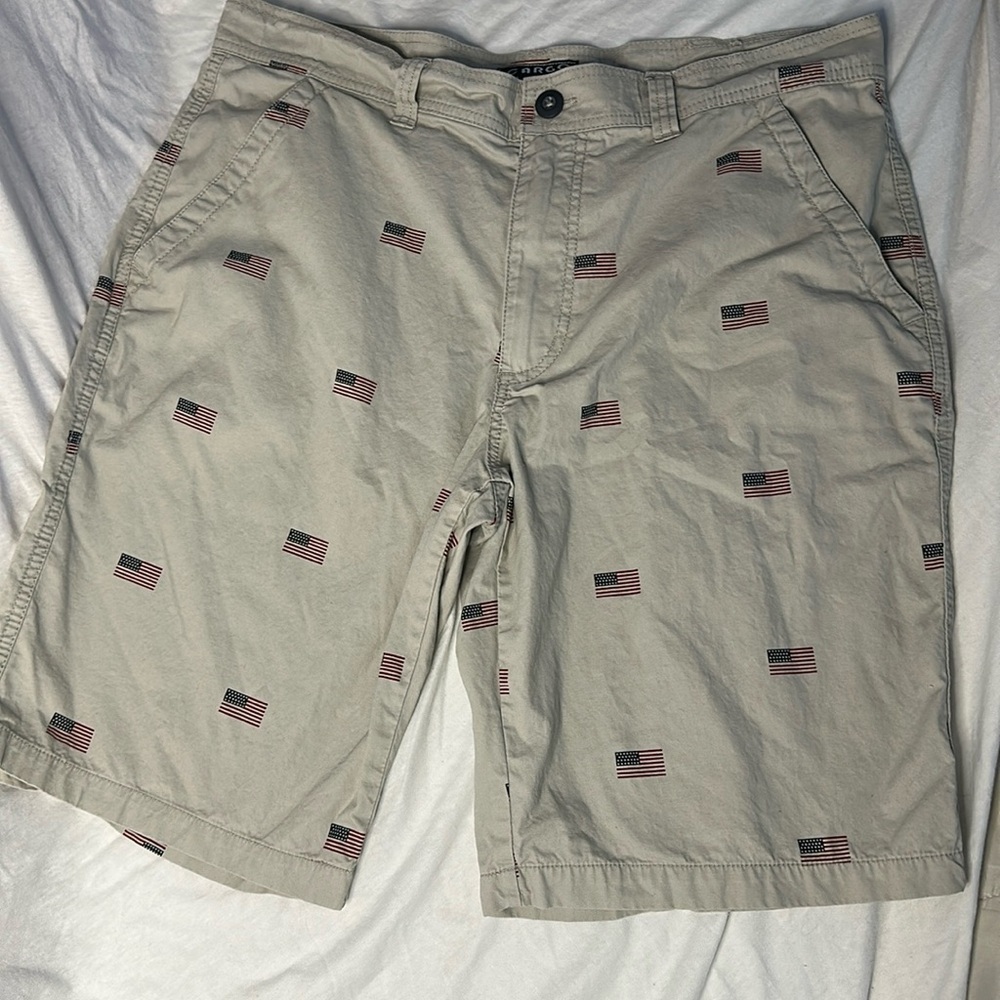 Men's Khaki Chino Shorts with American Flag Print – Patriotic USA Casual Wear 34